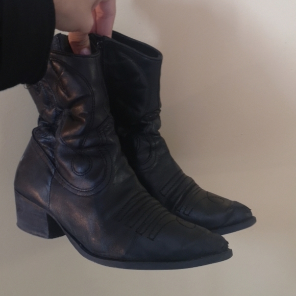 Zara genuine leather black boots - Picture 2 of 4